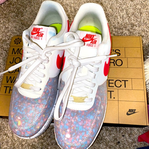 Nikes - Picture 1 of 3